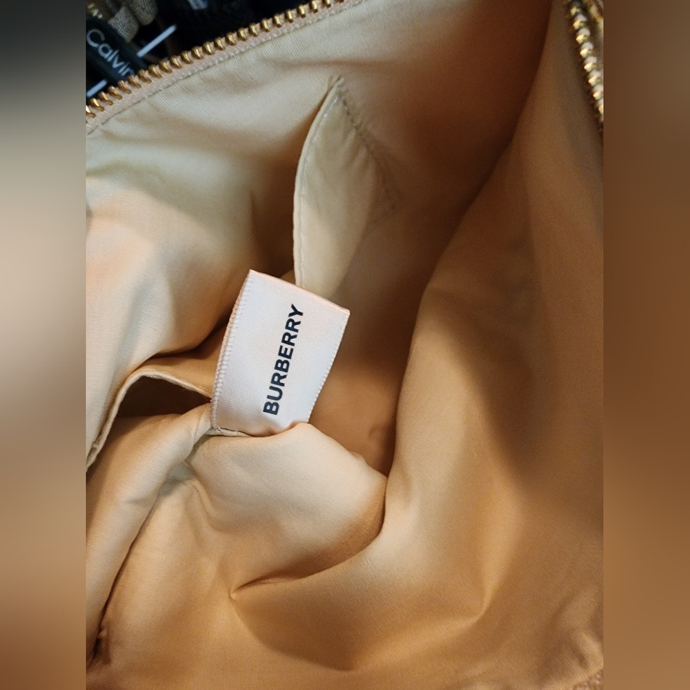 Burberry Beige Clutch/ Perfume/cosmetics - Picture 6 of 6